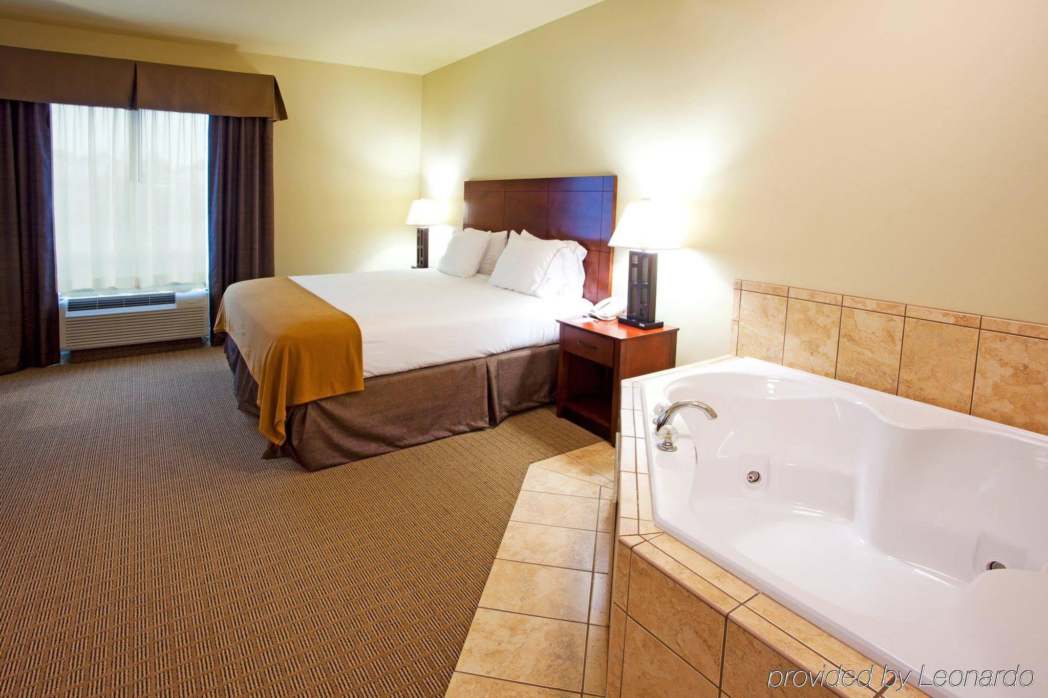 Holiday Inn Express & Suites - Valdosta By Ihg Exteriér fotografie
